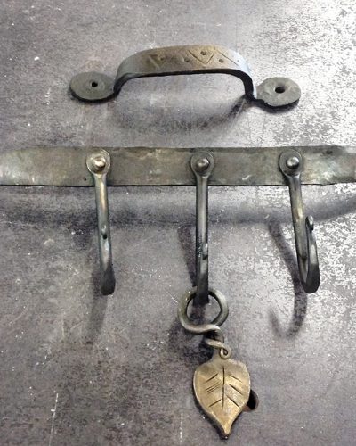 Iron key rack